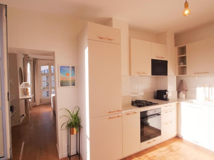 Ferienwohnung Charme Et Modernite Au Coeur Du Quartier St Louis Versailles Exterior foto