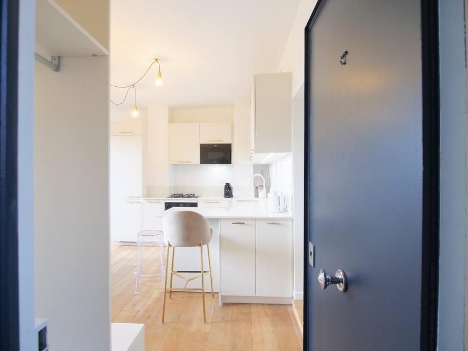 Ferienwohnung Charme Et Modernite Au Coeur Du Quartier St Louis Versailles Exterior foto
