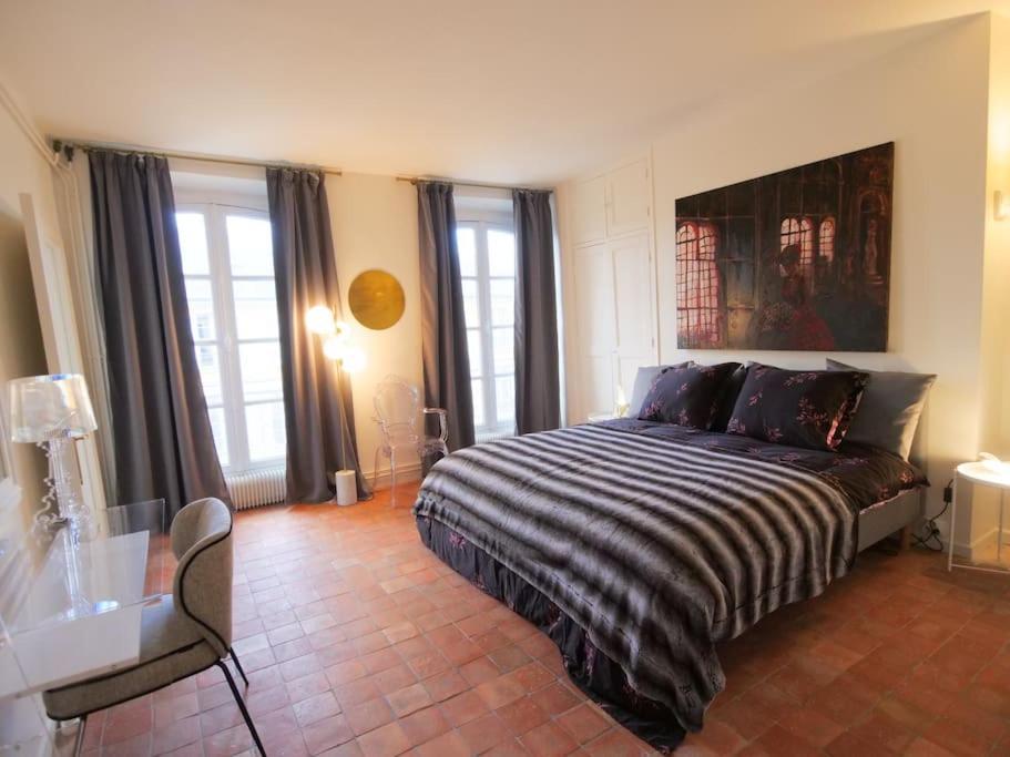 Ferienwohnung Charme Et Modernite Au Coeur Du Quartier St Louis Versailles Exterior foto