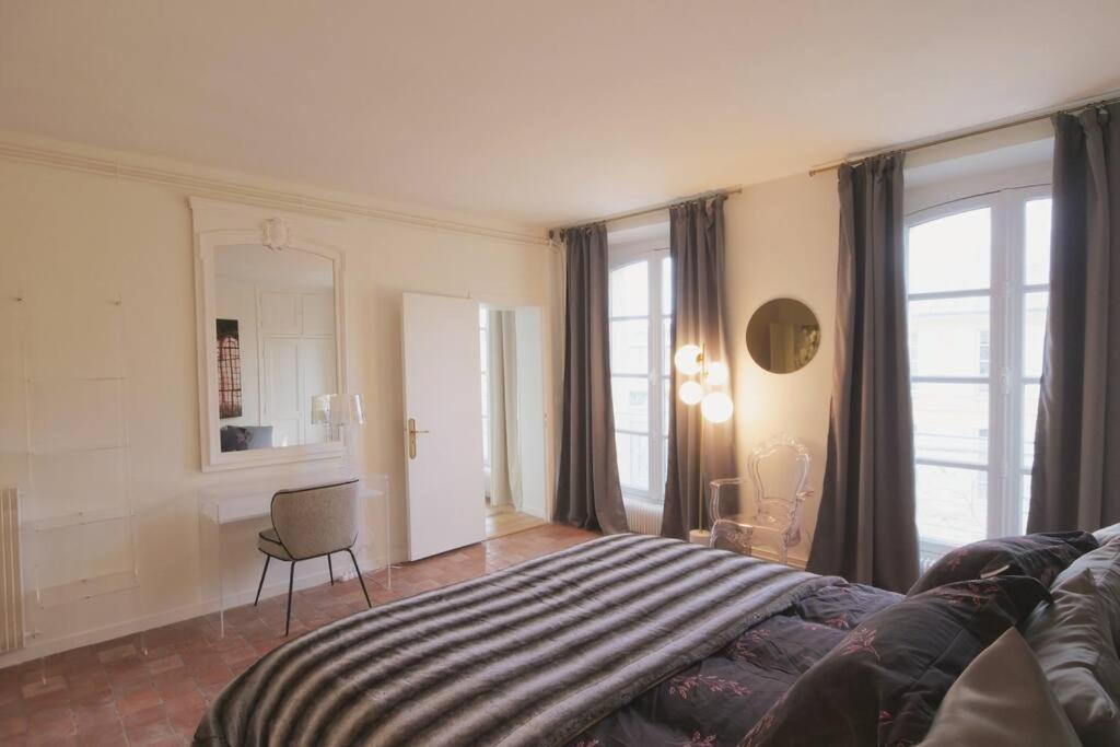 Ferienwohnung Charme Et Modernite Au Coeur Du Quartier St Louis Versailles Exterior foto