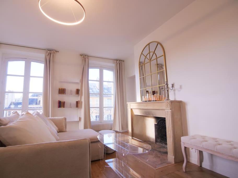 Ferienwohnung Charme Et Modernite Au Coeur Du Quartier St Louis Versailles Exterior foto