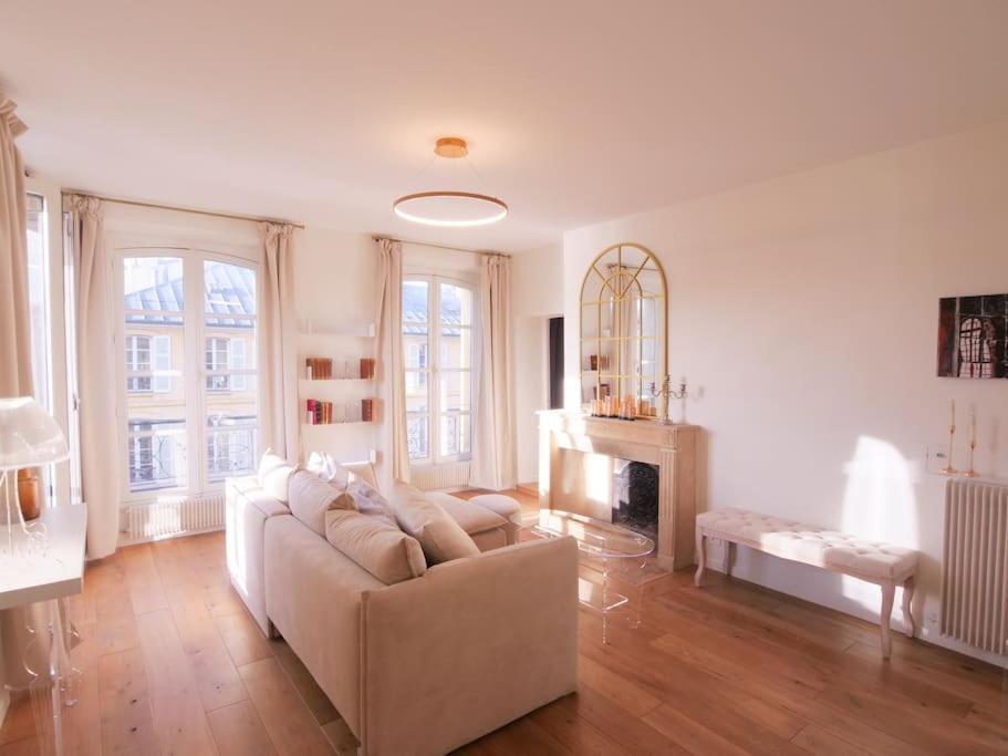 Ferienwohnung Charme Et Modernite Au Coeur Du Quartier St Louis Versailles Exterior foto